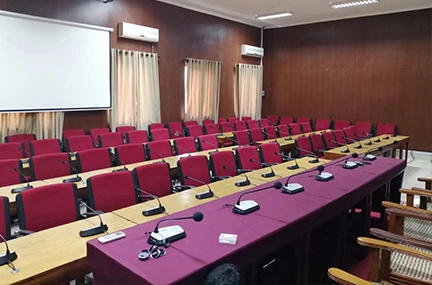 Conference System para sa University of Peradeniya sa Sri Lanka