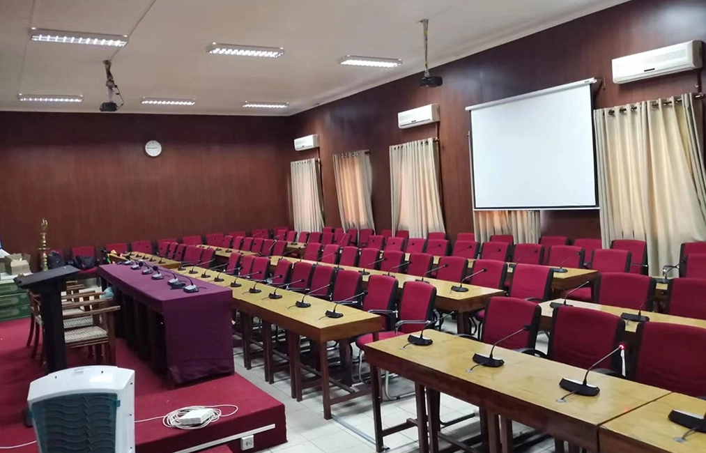Conference System para sa University of Peradeniya sa Sri Lanka