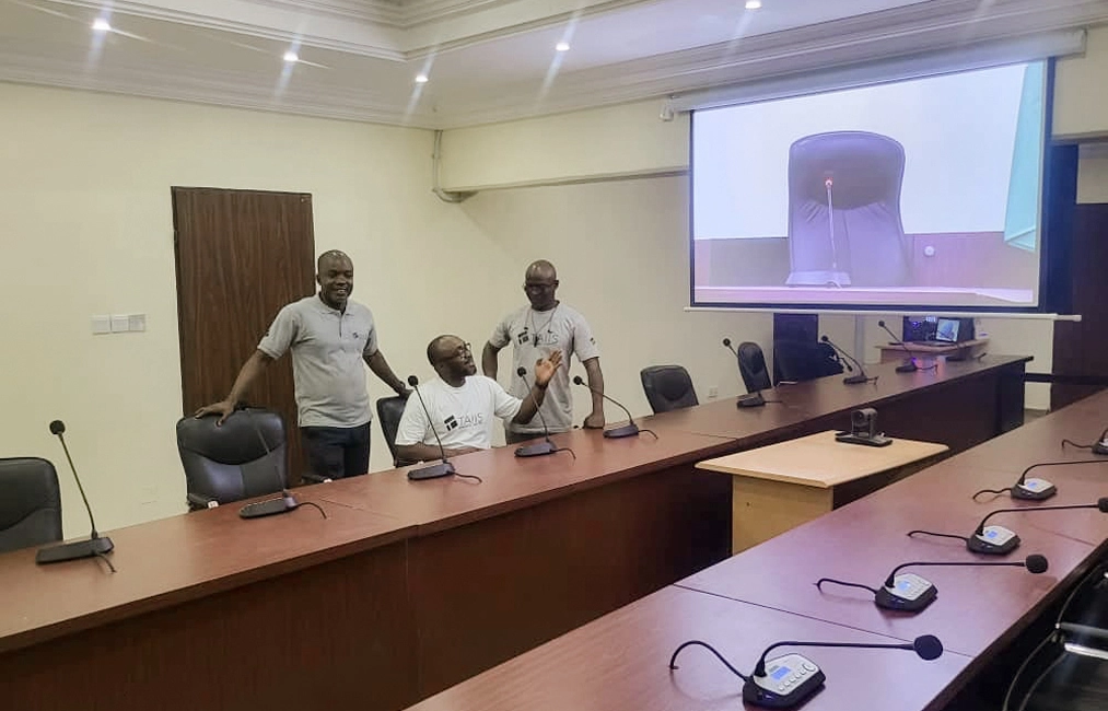 Digital Conference System para sa isang Conference Room, Nigeria