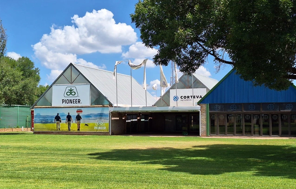 Digital Conference System para sa Punong-himpilan ng NAMPO, South Africa.