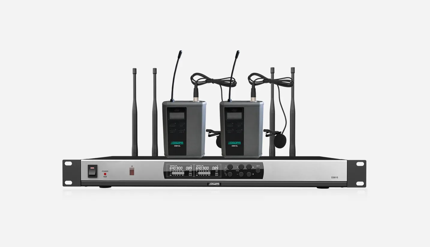 True Diversity UHF Wireless Microphone System (2 rechargable clip-type mic) - 翻译中...